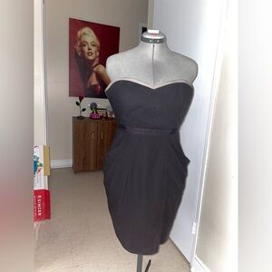 Black dress strapless pockets​